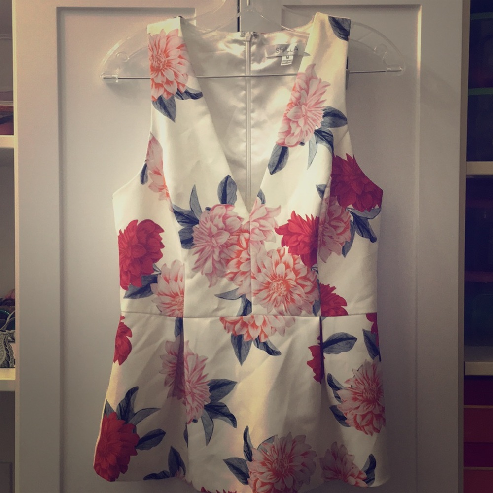 Beautiful flowered peplum size M